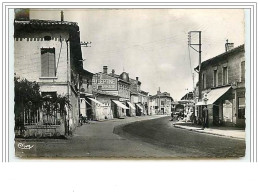 CAVIGNAC Le Centre Pompe à Essence - Andere & Zonder Classificatie