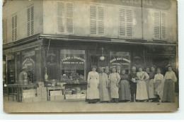 Carte Photo à Localiser - Alimentation Générale - Hommes Et Femmes Devant Le Magasin - Winkels