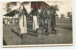 Tanzanie - Femmes Pilant Du Maïs - Tanzanie