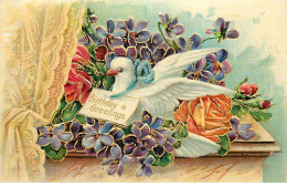 Carte Gaufrée - Birthday Greetings - Colombe Au Milieu De Fleurs, Dont Des Violettes - Anniversaire