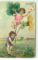 Carte Gaufrée - Souvenir - Anges Tenant Une Fleur Et Un Trèfle à 4 Feuilles - Autres & Non Classés
