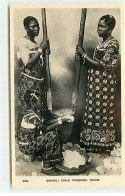 Tanzanie - Swahili Girls Pounding Grain - Tanzania