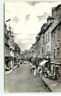 GUINGAMP - Rue Notre-Dame - Bazar, Rue Commerciale - Guingamp