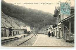 Environs De Rouen - MOULINEAUX - La Gare - Arrivée D'un Train - Autres & Non Classés