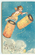 Carte Gaufrée - Bonne  Année - Ange Apportant Deux Lampions - Nouvel An
