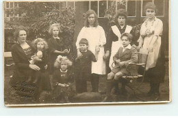 Carte Photo - ANVERS - MERXEM - Enfants Avec Des Jeunes Femmes - Photo François - Antwerpen