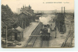 ANDRESY - Fin D'Oise - La Gare - Un Train - Andresy