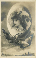 Fantaisie - Portrait De Jeune Fille Dans Un Oeuf Entourée De Papillons - Reutlinger - Portretten