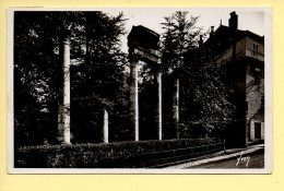 25. BESANCON – Square Castan / Ruines Du Théâtre Romain (voir Scan Recto/verso) - Besancon