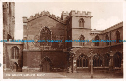 R105759 The Cloisters Cathedral. Exeter. RP. 1931 - Monde