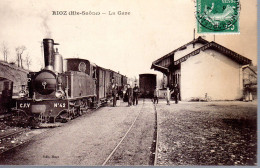 RIOZ  -  La Gare  -  Magnifique Train, Gros Plan - Animation - Rioz