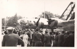 2) Exposition US Air Force - Paris Tour Eiffel . Sept.1945. B-17 "The Eagles Wrath". Belle Animation .(Carte Photo). - 1939-1945: 2ème Guerre