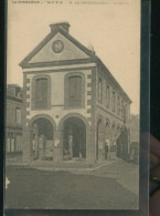 LA FERTE FRESNEL LA MAIRIE         ( MES PHOTOS NE SONT PAS JAUNES ) - Sonstige & Ohne Zuordnung