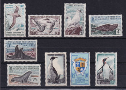 D 689 / TAAF / N° 12/17 NEUF** COTE 262€ - Airmail