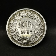 1/2 FRANC ARGENT 1957 B BERNE HELVETIA DEBOUT SUISSE / SWITZERLAND SILVER - 1/2 Franc