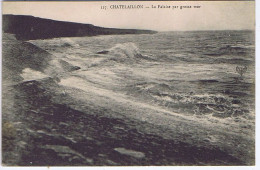 CHARENTE-MARITIME - CHATELAILLON - La Falaise Par Grosse Mer - N° 127 - Châtelaillon-Plage