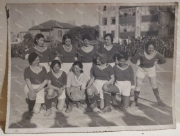 Soccer Football Photo STANO - Porto. Portugal The Portuguese Women's National Team 1957. 23x17 Cm. - Sporten