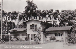 1909	33	Paramaribo, Gebouw V / H Kabinet V / D Gouverneur. - Surinam