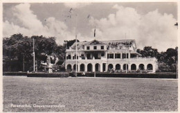 1909	31	Paramaribo, Gouverneurspaleis (bovenin Een Punaisegaatje) - Surinam