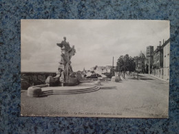 CPA  -  ANGOULEME   - LA PLACE CARNOT ET LES REMPARTS DU MIDI - Angouleme