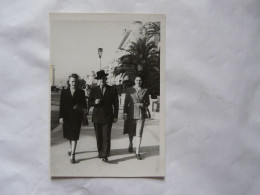 PHOTO ANCIENNE (8,5 X 12 Cm) NICE 1948 : Scène Animée - Famille HIS - ALTOUNIAN PHOTOS - Identifizierten Personen