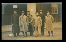 Carte Photo Militaire Guerre 1917 Prisonniers Français Allemagne Hofphotogr. Ludwigsburg Allemagne ( Format 9cm X 14cm ) - Guerre 1914-18