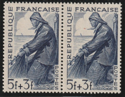 YT N° 824a  Double Galon à La Manche Tenant à Normal - Neufs ** - MNH - Cote 50,00 € - Unused Stamps