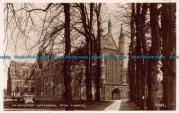 R106098 Winchester Cathedral From Avenue. Valentine. No 3982. RP - Welt