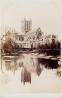 R106988 Old Postcard. Cathedral Near The Lake. Dawkes And Partridge - Mundo