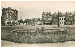 02.ST QUENTIN.n°26406.PLACE DU HUIT OCTOBRE.CPSM - Saint Quentin