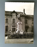 54 - TRIEUX - Monument Aux Morts Et Mairie - Autres & Non Classés