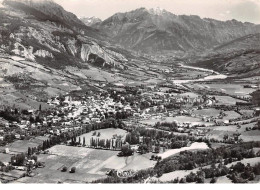 04 . N° 200018 . BARCELONNETTE . VUE GENERALE . CPSM . 14,5 X 10,5 - Barcelonnetta