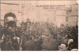 03.MOULINS.LA MANIFESTATION DEVANT LA CATHEDRALE.5 FEVRIER 1906. - Moulins