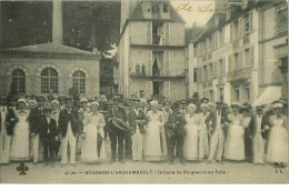 03.BOURBON-L'ARCHAMBAULT. GROUPE DE BAIGNEURS EN FETE - Bourbon L'Archambault