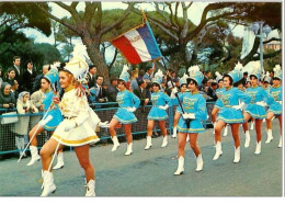 06.NICE.DEFILES DE MAJORETTES SUR LA PROMENADE DES ANGLAIS.CPSM - Otros & Sin Clasificación