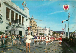 06.NICE.BATAILLE DE FLEURS.DEFILE DE MAJORETTES SUR LA PROMENADE DES ANGLAIS.CPSM - Altri & Non Classificati