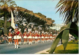 06.COTE D&acute AZUR.NICE.BERCEAU DES MAJORETTES.DEFILE SUR LA PROMENADE DES ANGLAIS.CPSM - Otros & Sin Clasificación