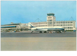 06 . N° 41907 . Nice .la Caravelle Et L Aeroport . Cpsm 10 X 15 Cm - Transport (air) - Airport