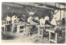 Cpa. 27 VERNEUIL SUR AVRE (ar. Evreux) Ecole Des Roches - La Menuiserie N° 52  Ed. A. Barrier - Verneuil-sur-Avre