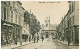 08 . N°36713. Vouziers . Rue Chanzy Et L Eglise - Vouziers