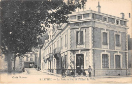 07 . N°100013 . Le Teil . La Poste Et Rue De L'hotel De Ville - Le Teil