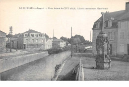 08  .   N° 201848  .   LE CHESNE   .    CROIX DATANT DU XVI ème SIECLE ( CLASSEE MONUMENT HISTORIQUE ) - Le Chesne