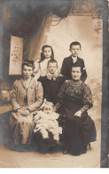 08 - N°64835 - SEDAN - Une Femme Et Ses Enfants - Rossillon, Chaussée De Balan - Carte Photo - Sedan