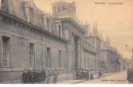 03 .n° 108161 . Moulins . Lycee Banville .jeunes Etudiants . - Moulins