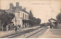 08 - N°72810 - POURU-SAINT-REMY - La Gare - Un Train - Sonstige & Ohne Zuordnung