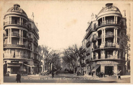 06 - CANNES - SAN30223 - Le Boulevard Carnot Et Le Gavendish Hôtel - CPSM 14X9 Cm - Cannes