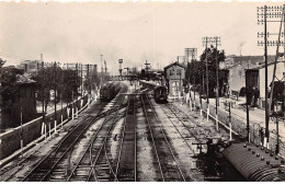 13 - Miramas - SAN22634 - L'Entrée En Gare Vue Du Pont - Train - CPSM 14X9 Cm - Autres & Non Classés