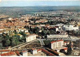 01 - BOURG - SAN23266 - Vue Panoramique Aérienne - Nouvelle Poste Et Maternité - CPSM 15X10,5 Cm - Unclassified