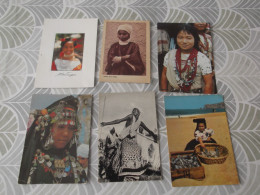 LOT Van 93 Postkaarten THEMA - FOLKLORE - KLEDERDRACHT - 5 - 99 Postales