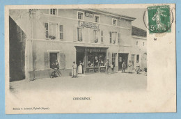 TH0056  CPA   CHENIMENIL  (Vosges)  REMY CREUSOT - CAFE RESTAURANT  TABACS - BRODERIES  +++++++++++++++++++ - Andere & Zonder Classificatie